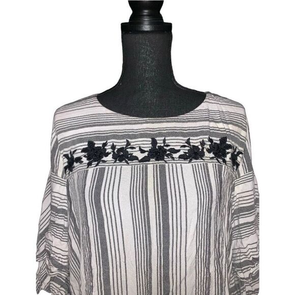 Loft Bell Sleeve Blouse - Picture 2 of 6